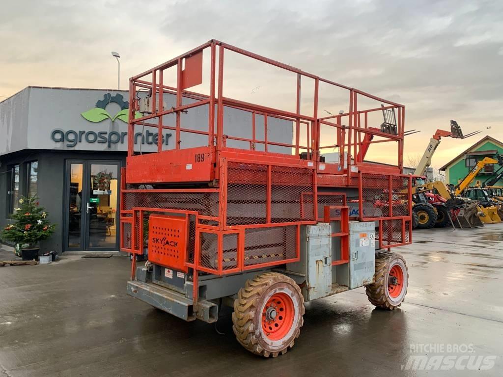 SkyJack SJ 8841 Podnośniki nożycowe