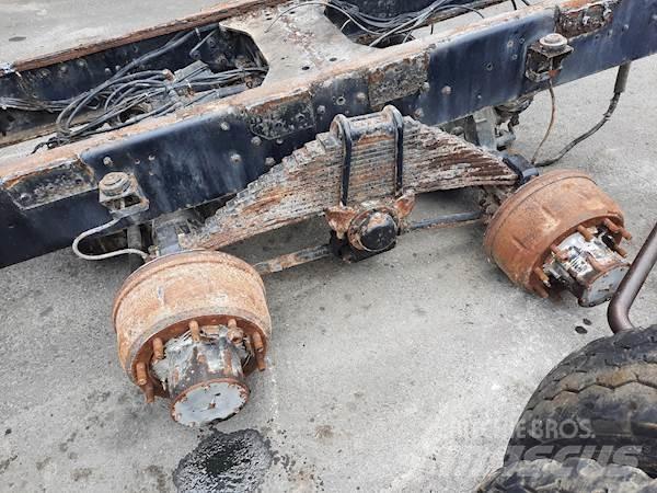 Mercedes-Benz 2222 Mosty, wały i osie
