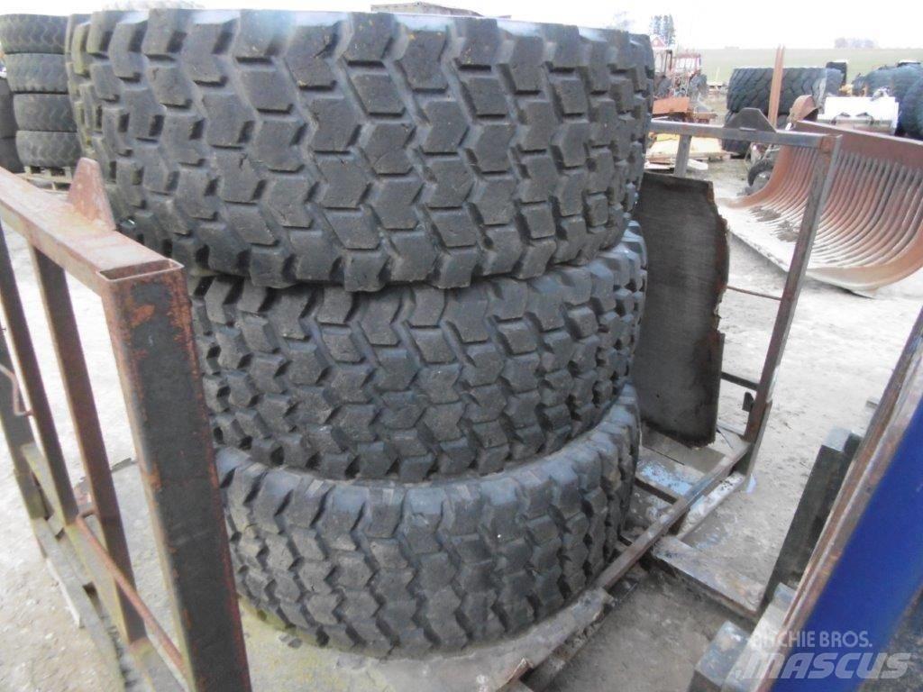Nokian 20,5x25 Opony, koła i felgi