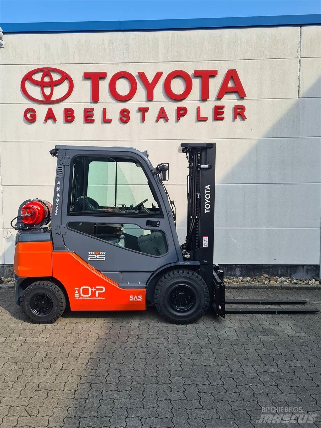 Toyota 02-8FGF25 Wózki LPG