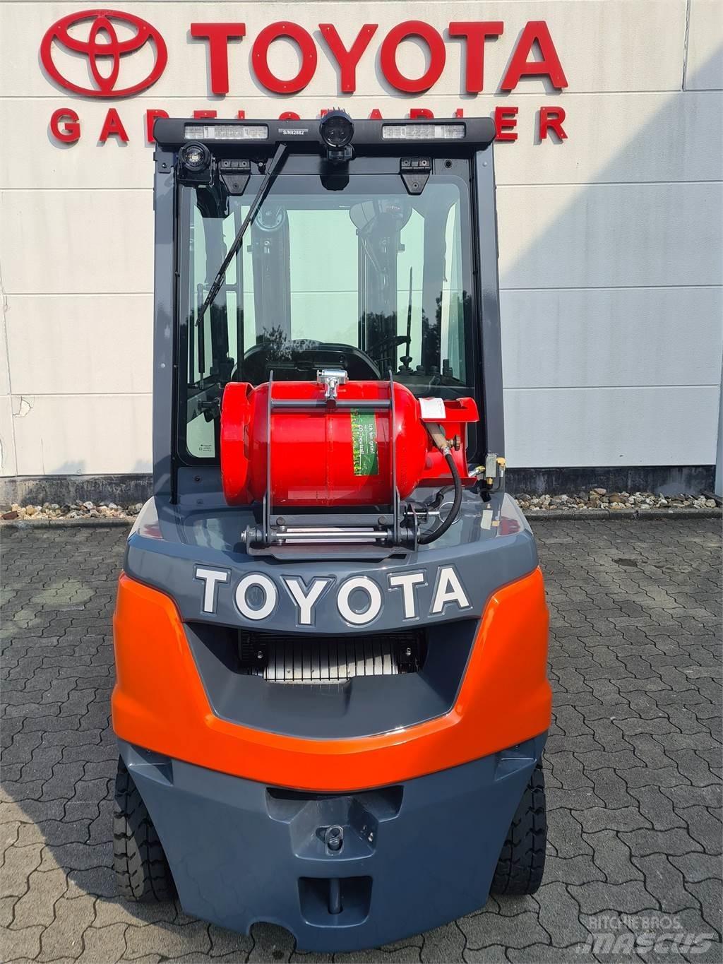 Toyota 02-8FGF25 Wózki LPG