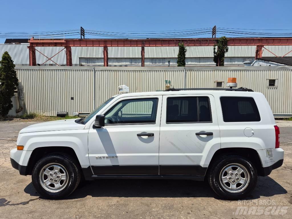 Jeep Patriot Pick-upy / Pojazdy z otwieranymi burtami