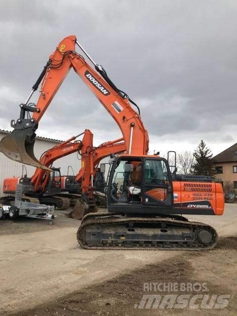 Doosan DX225LC-5 Koparki gąsienicowe