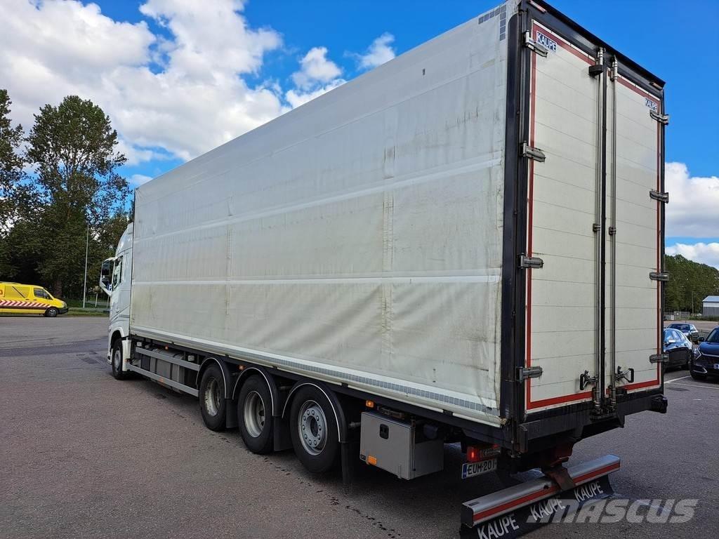 Volvo FH Ciężarówki typu Platforma / Skrzynia
