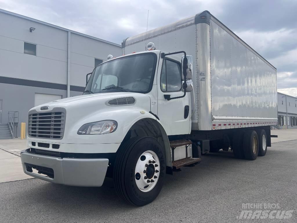 Freightliner M 106 Samochody ciężarowe ze skrzynią zamkniętą
