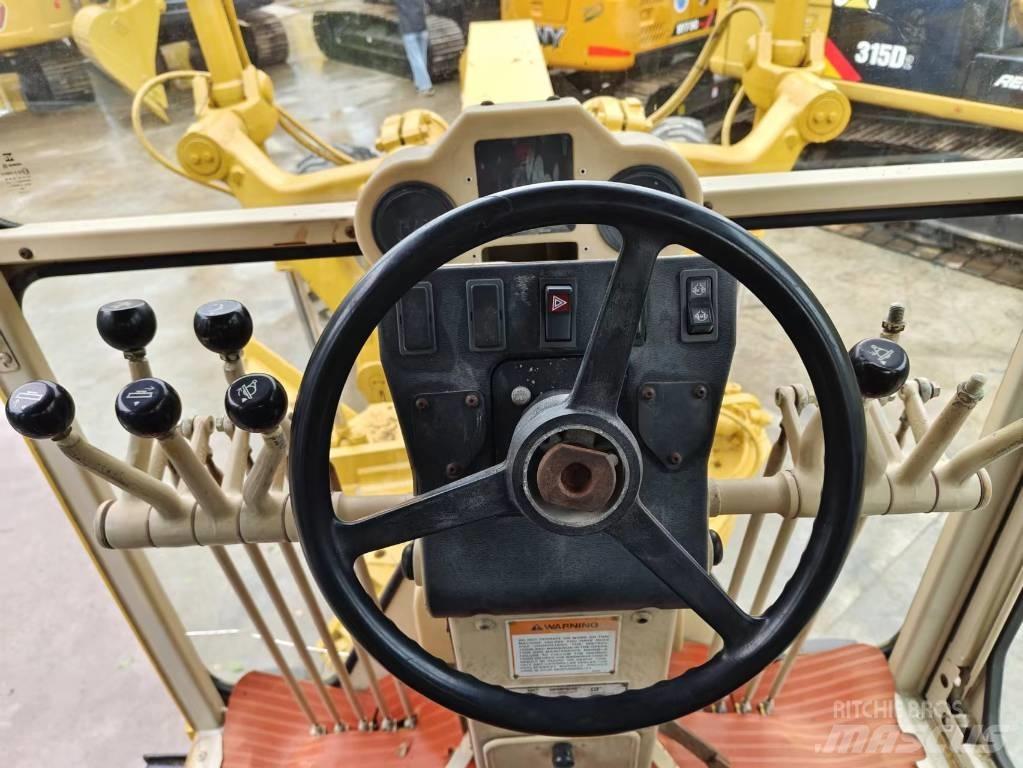 CAT 140 H Równiarki