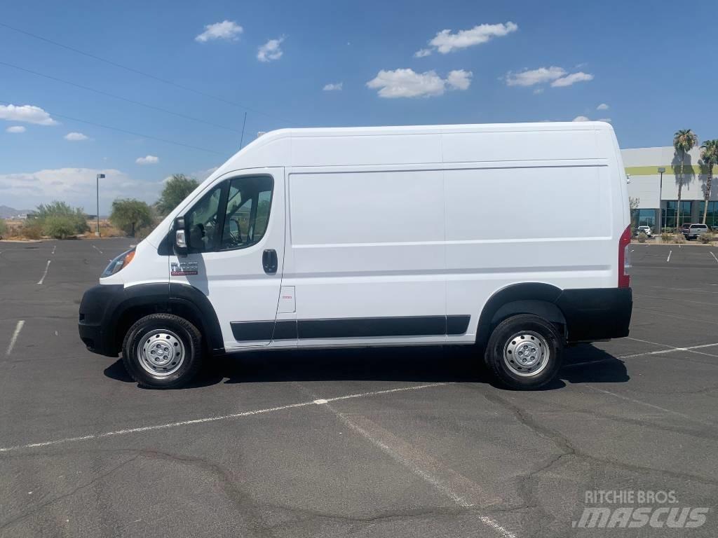 RAM PROMASTER 1500 Busy / Vany