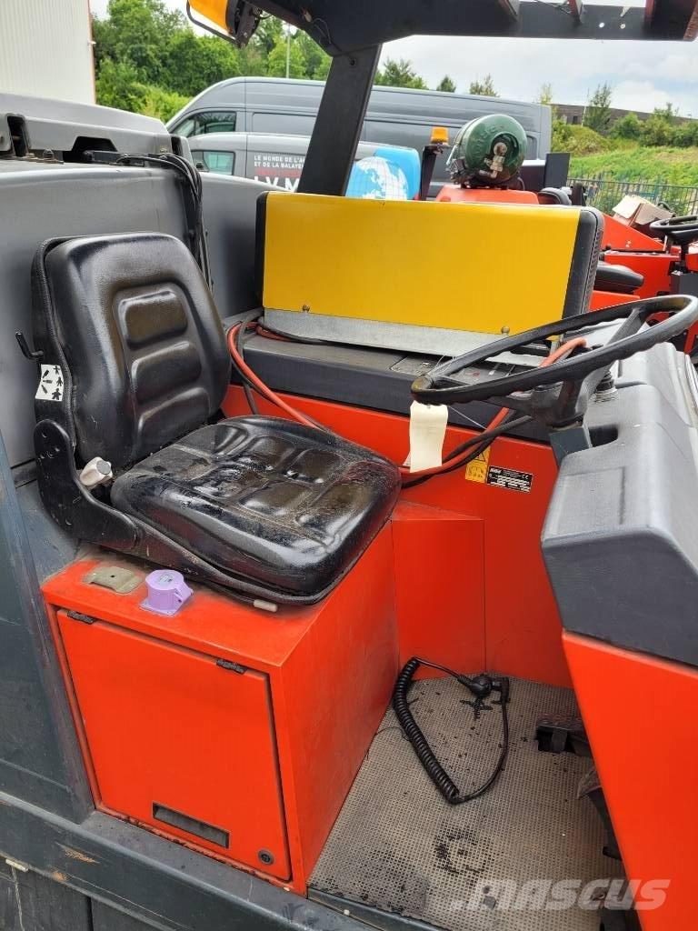 Hako 1500 B Kombinowane szorowarko zamiatarki