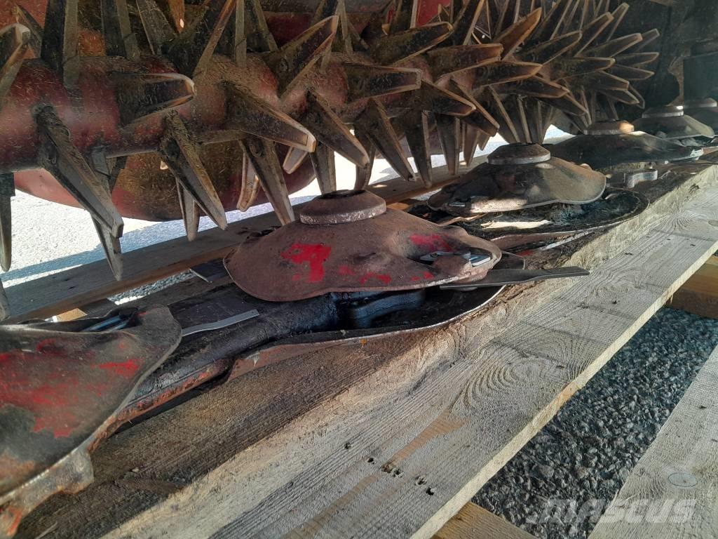 Lely 320 FC Kosiarki ze wstępną obróbka paszy