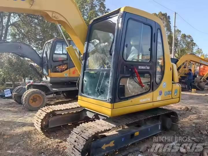 Komatsu PC60 Koparki gąsienicowe