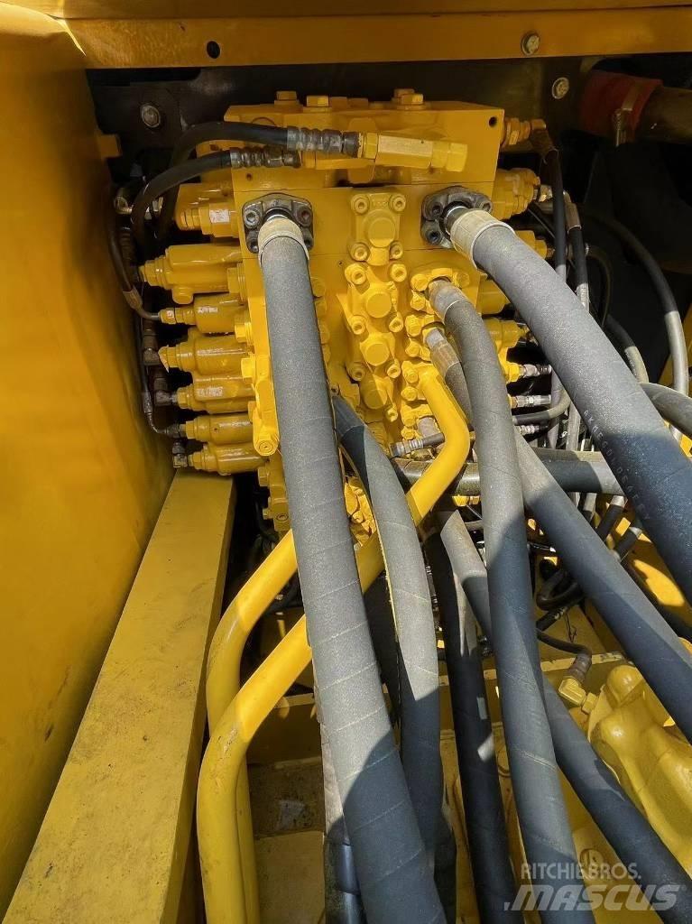 Komatsu PC 200-7 Koparki gąsienicowe