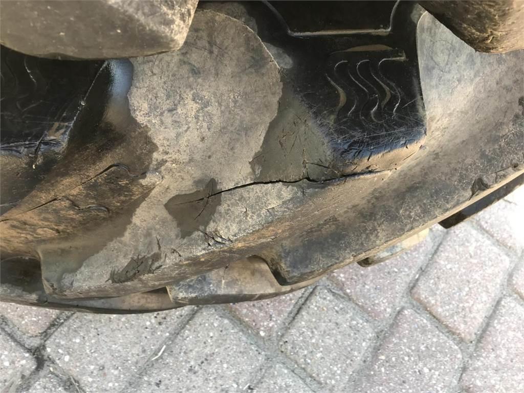 BKT 650/85R42 Opony, koła i felgi