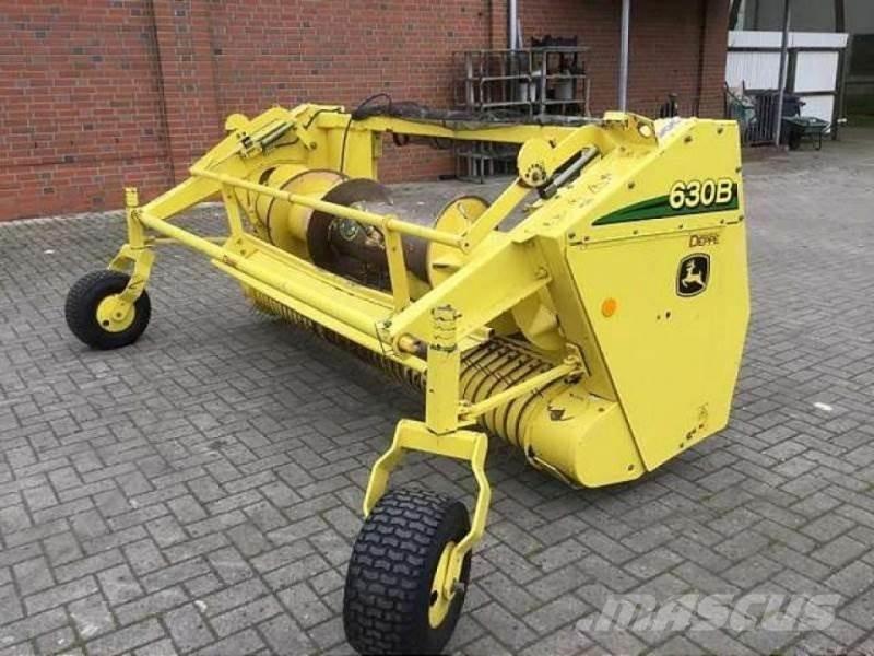 John Deere 630 B Osprzęt do słomy