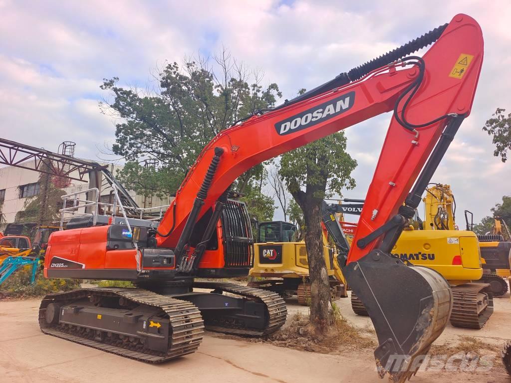 Doosan DX 225 LC-9C Koparki gąsienicowe