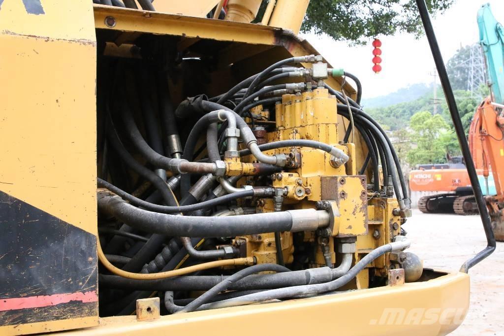 CAT 320BU Koparki gąsienicowe