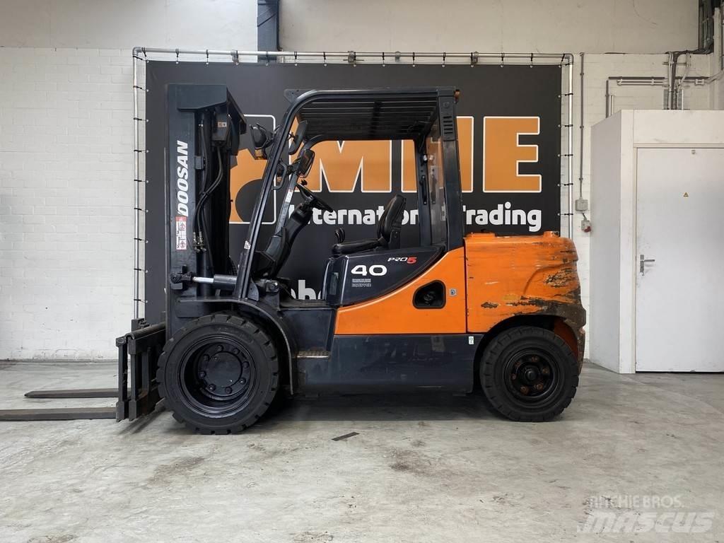 Doosan D40SC-5 Wózki Diesla