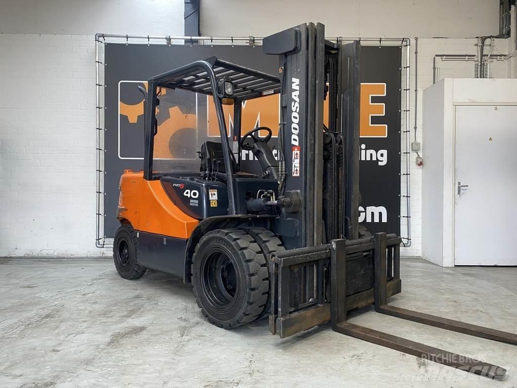 Doosan D40SC-5 Wózki Diesla