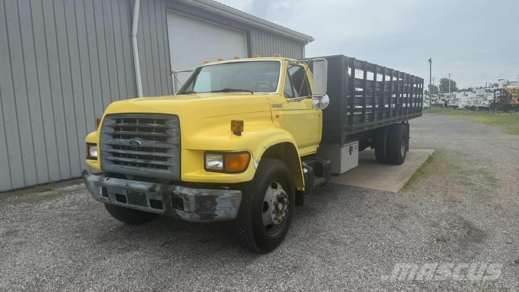 Ford F 700 Ciężarówki typu Platforma / Skrzynia