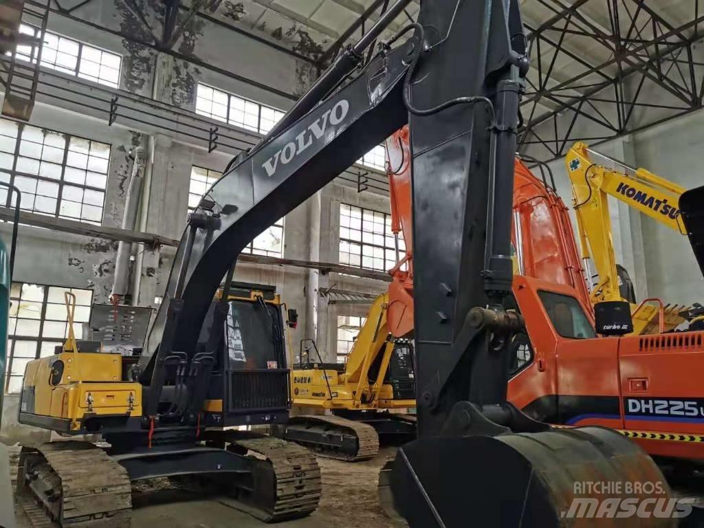 Volvo EC200D Koparki gąsienicowe