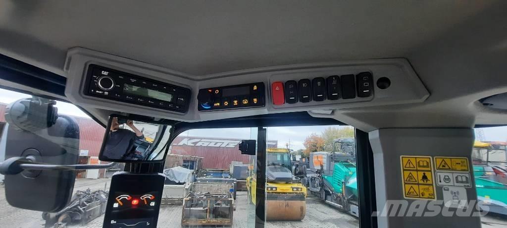 CAT 906 Ładowarki kołowe
