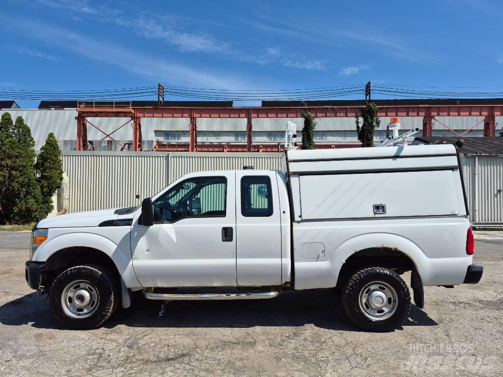 Ford F 250 Pick-upy / Pojazdy z otwieranymi burtami