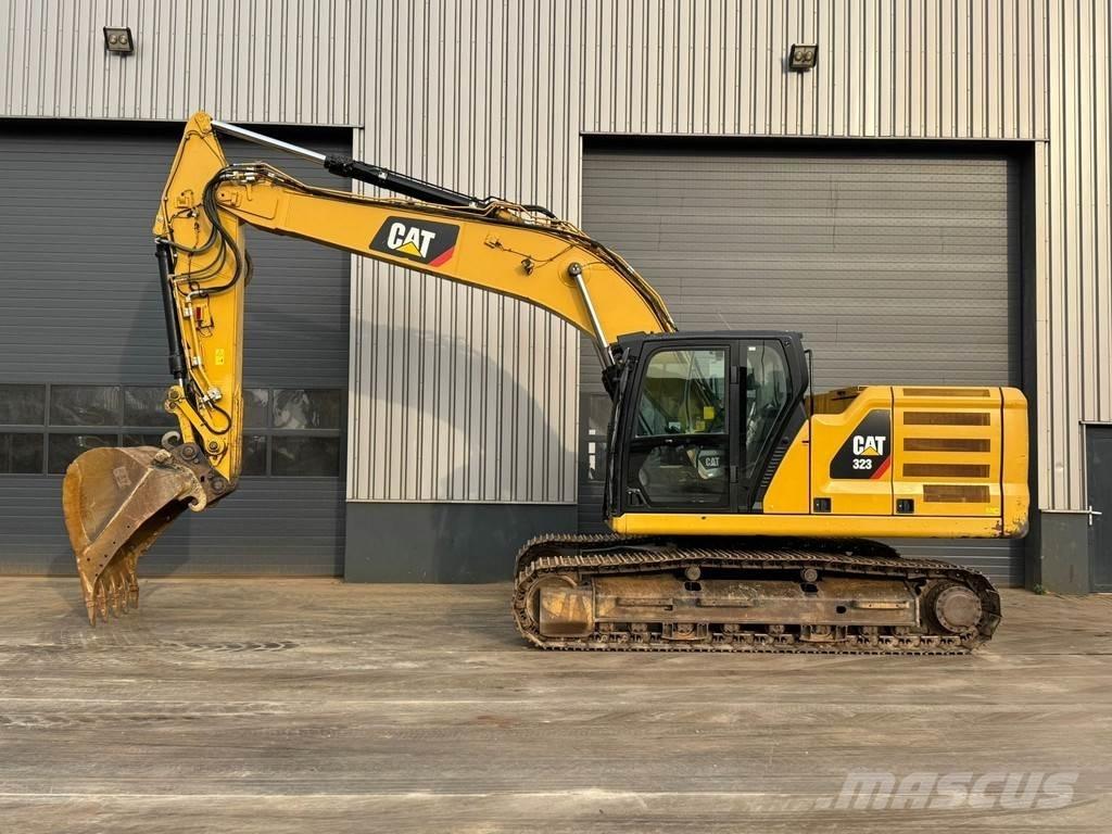 CAT 323 07A Koparki gąsienicowe