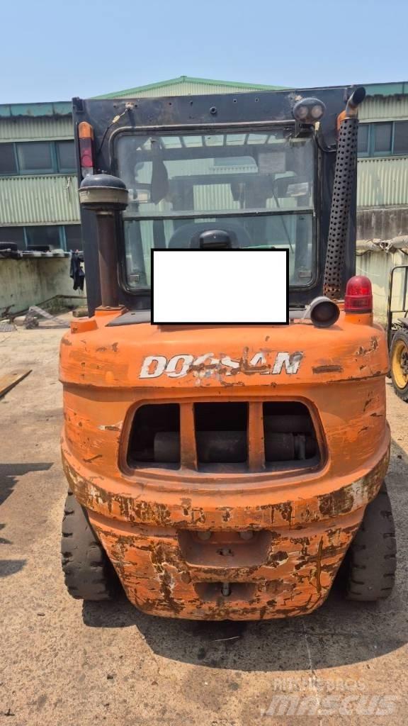 Doosan D 35 C-5 Wózki elektryczne