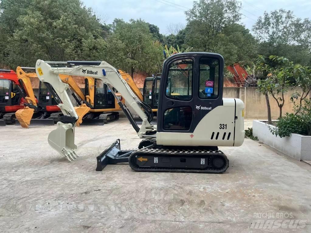 Bobcat 331 Minikoparki