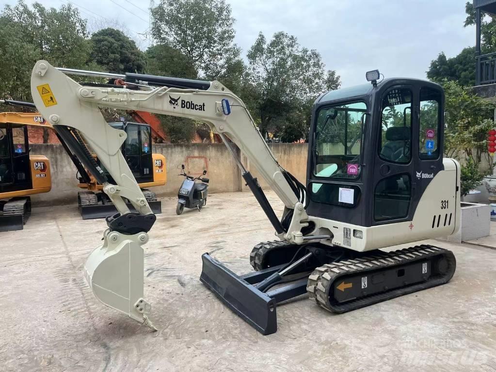Bobcat 331 Minikoparki