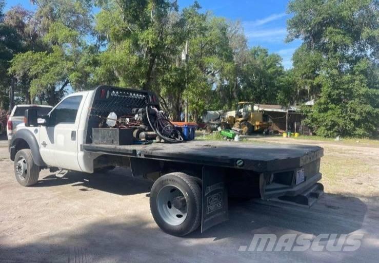 Ford F 550 Ciężarówki typu Platforma / Skrzynia