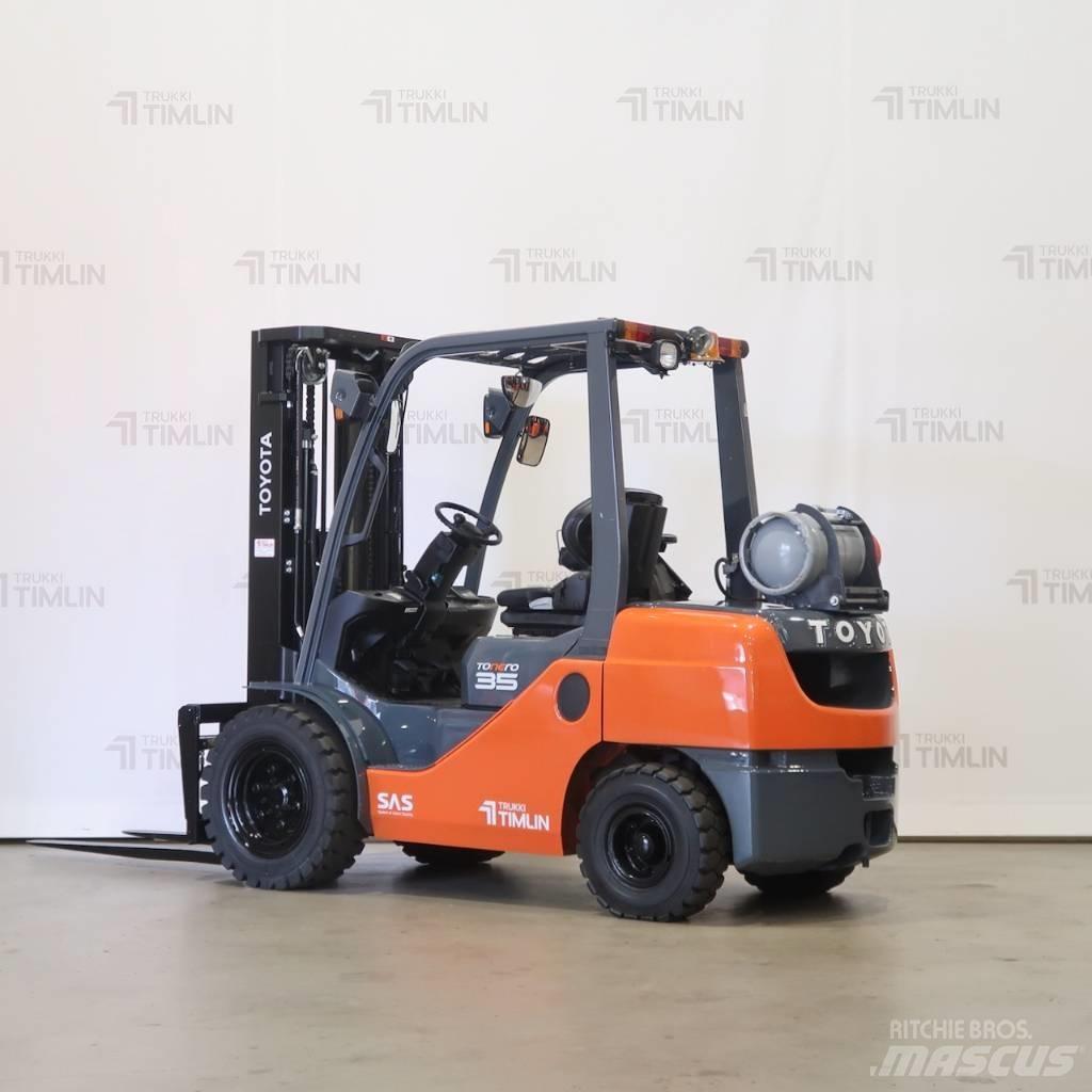 Toyota 02-8FGJF35 Wózki LPG
