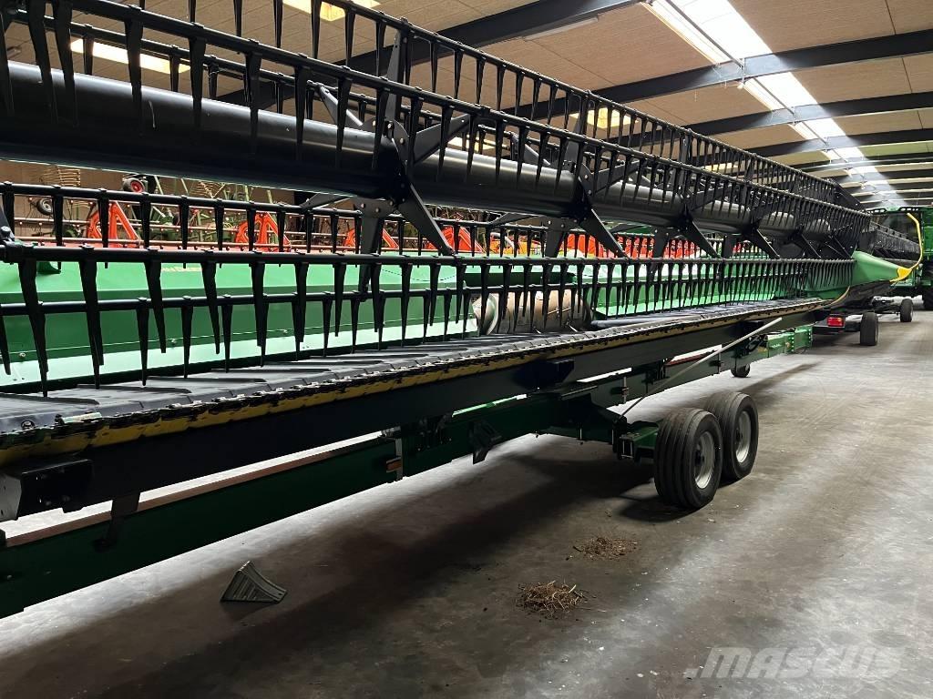John Deere T670 Kombajny zbożowe