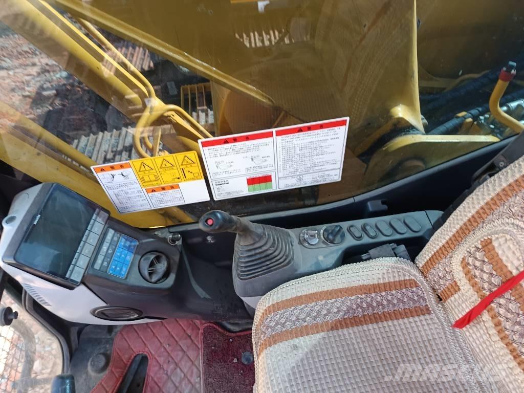Komatsu PC 200 Koparki gąsienicowe