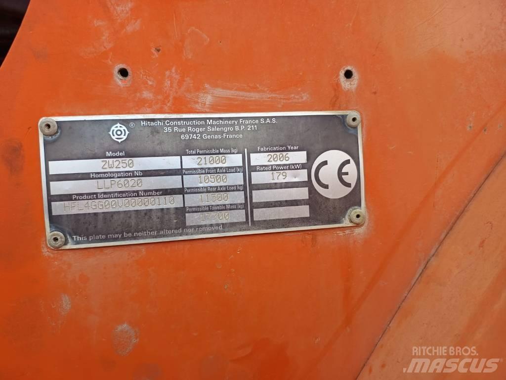 Hitachi ZW 250 Ładowarki kołowe