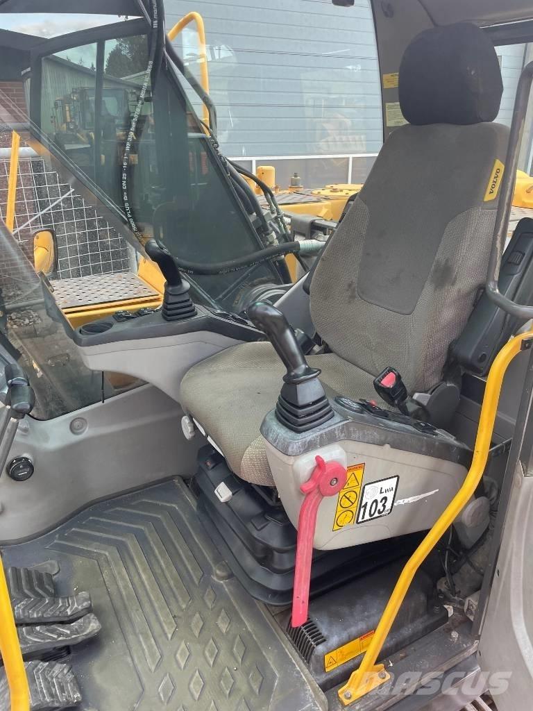 Volvo EC210CL Koparki gąsienicowe
