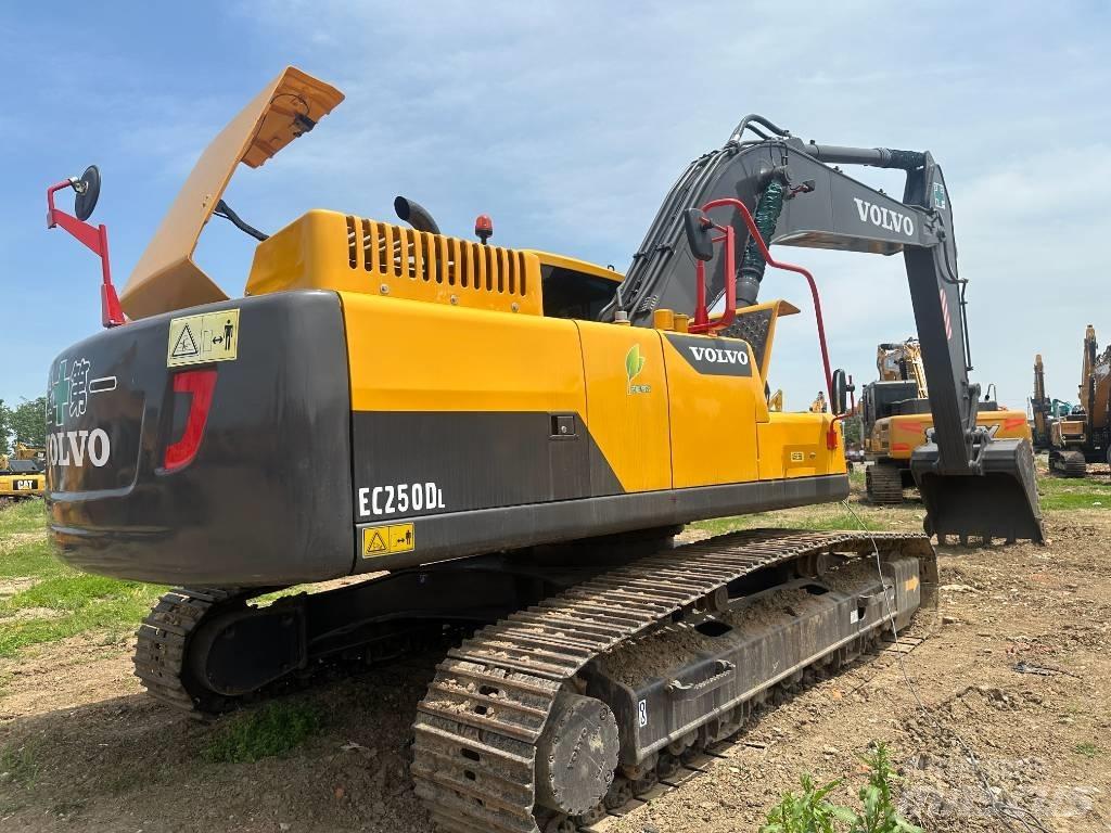 Volvo EC 250 D Koparki gąsienicowe