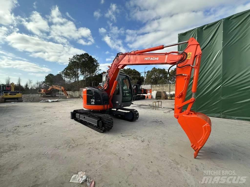 Hitachi ZX75US Minikoparki