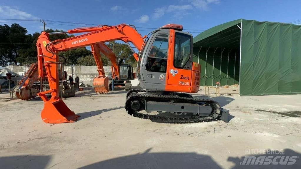 Hitachi ZX75US Minikoparki