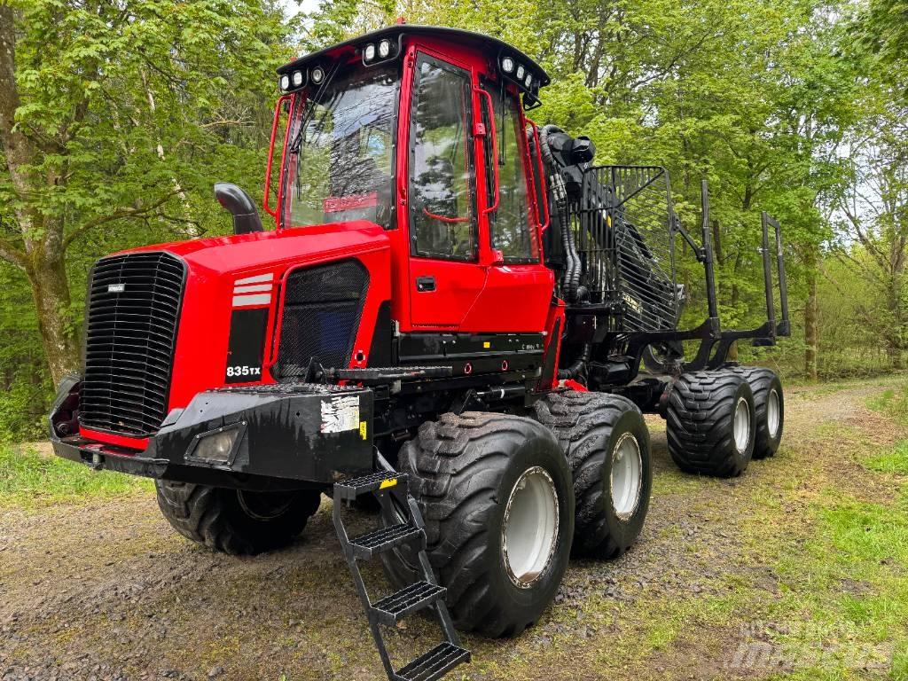 Komatsu 835 TX Forwardery