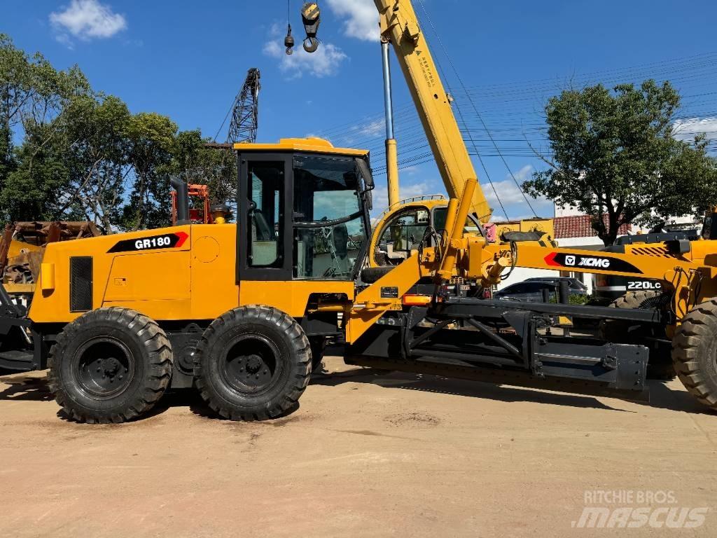 XCMG GR 180 Równiarki