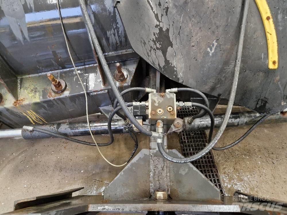 Uni-väg UV-320 StBM Lemiesze i pługi śnieżne