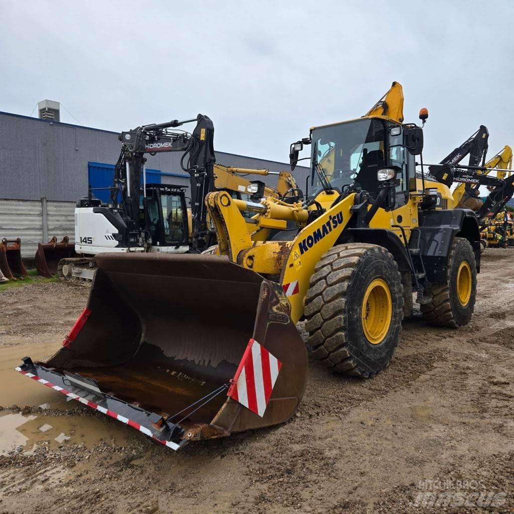 Komatsu WA 320-8 Ładowarki kołowe