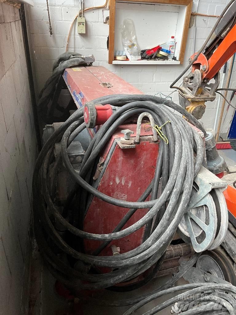 Hilti DSW 3018 E Piły do skał i betonu