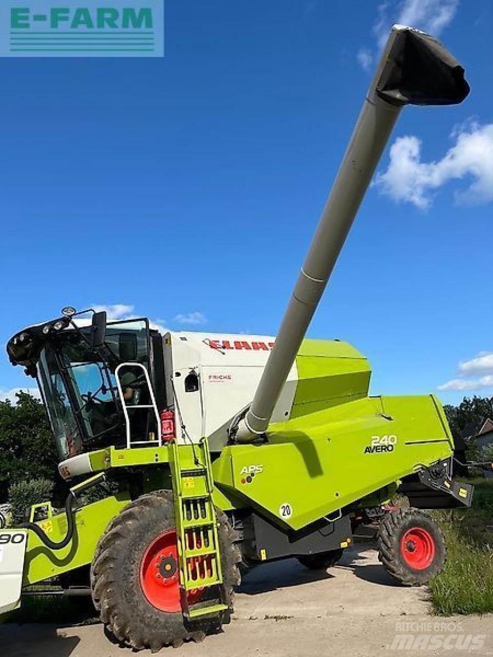CLAAS avero 240 Kombajny zbożowe