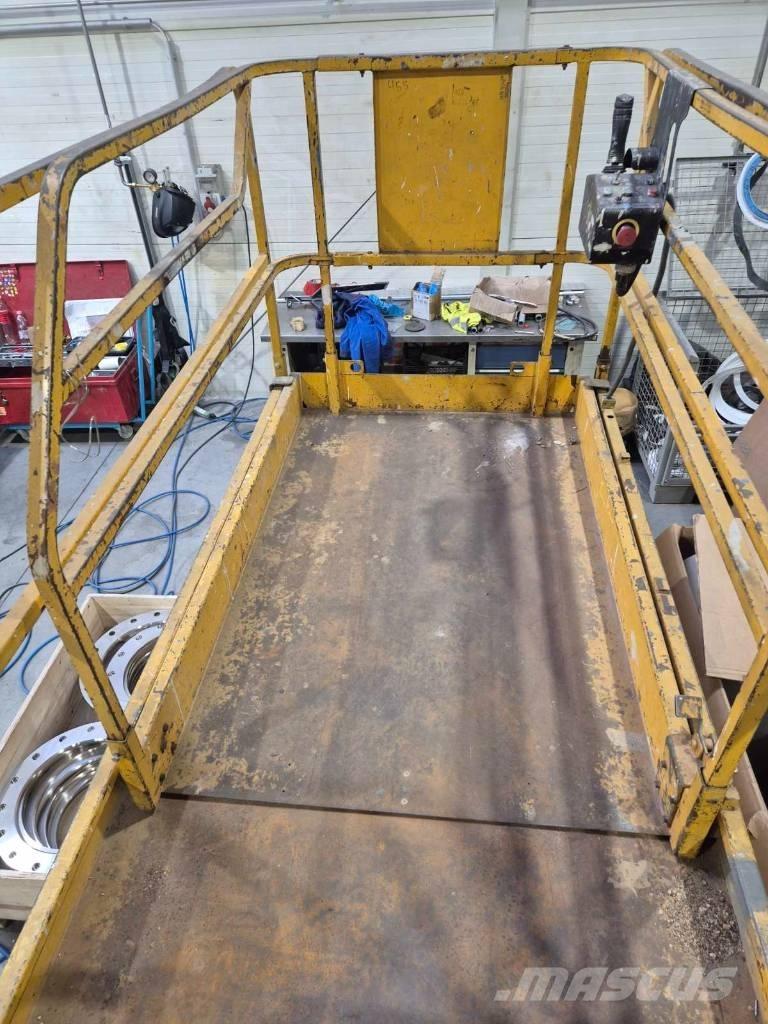 Haulotte Compact 12 Podnośniki nożycowe