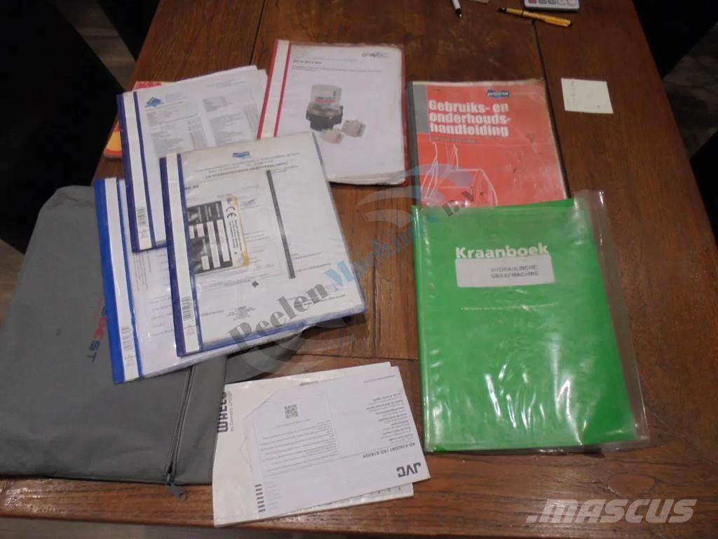 Doosan DX 255 LC Koparki gąsienicowe