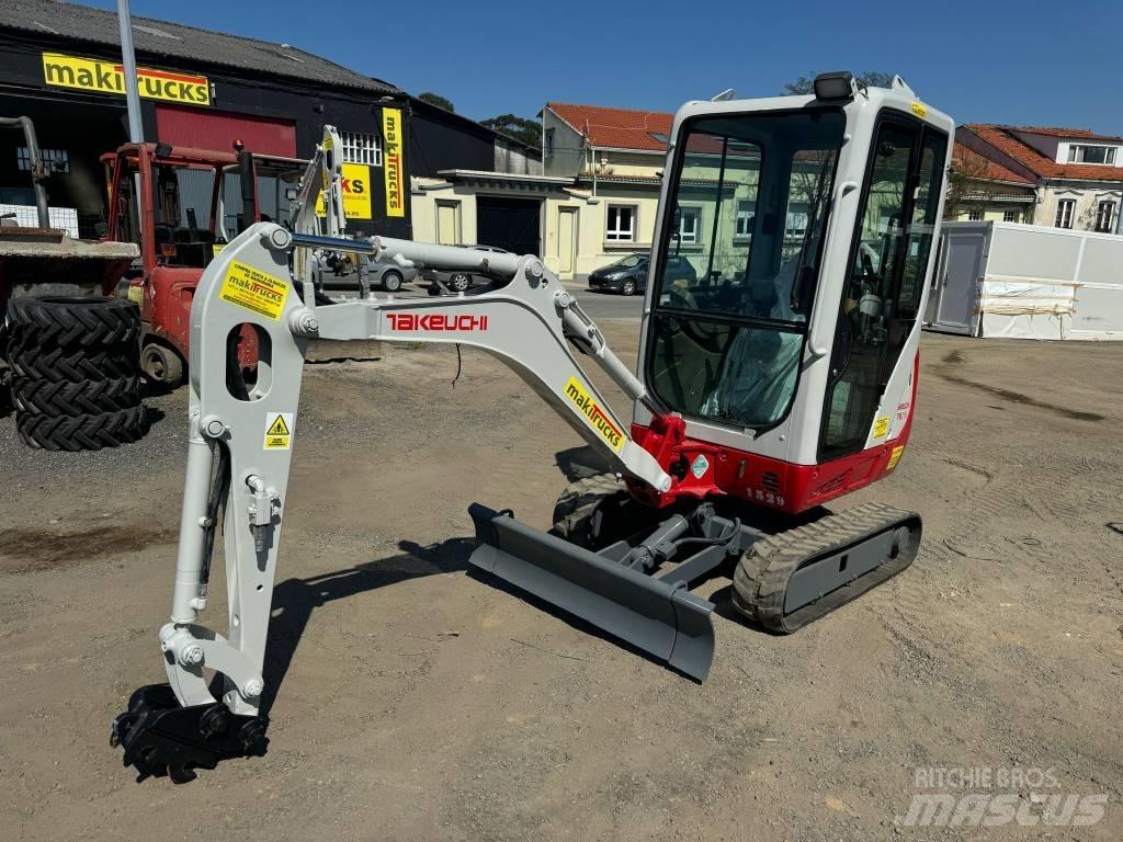 Takeuchi TB 216 Minikoparki