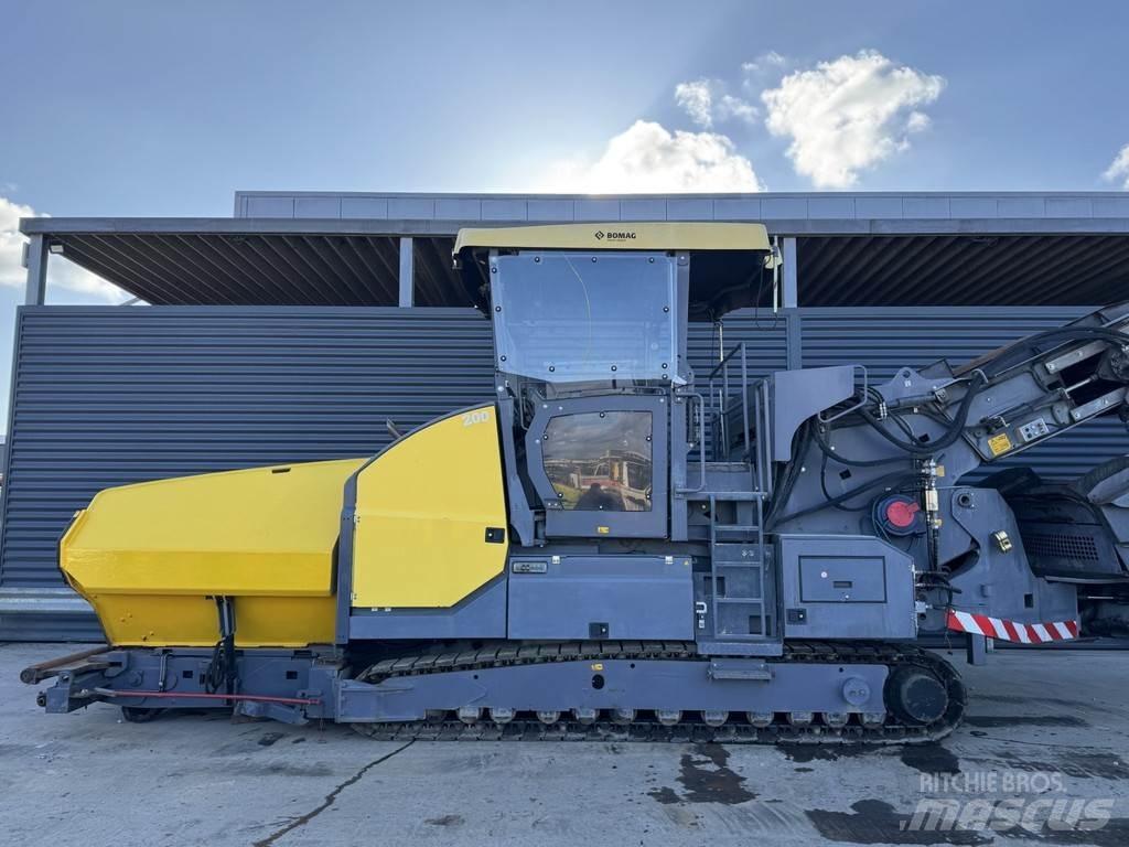 Bomag BMF 2500 S Rozściełacze do asfaltu