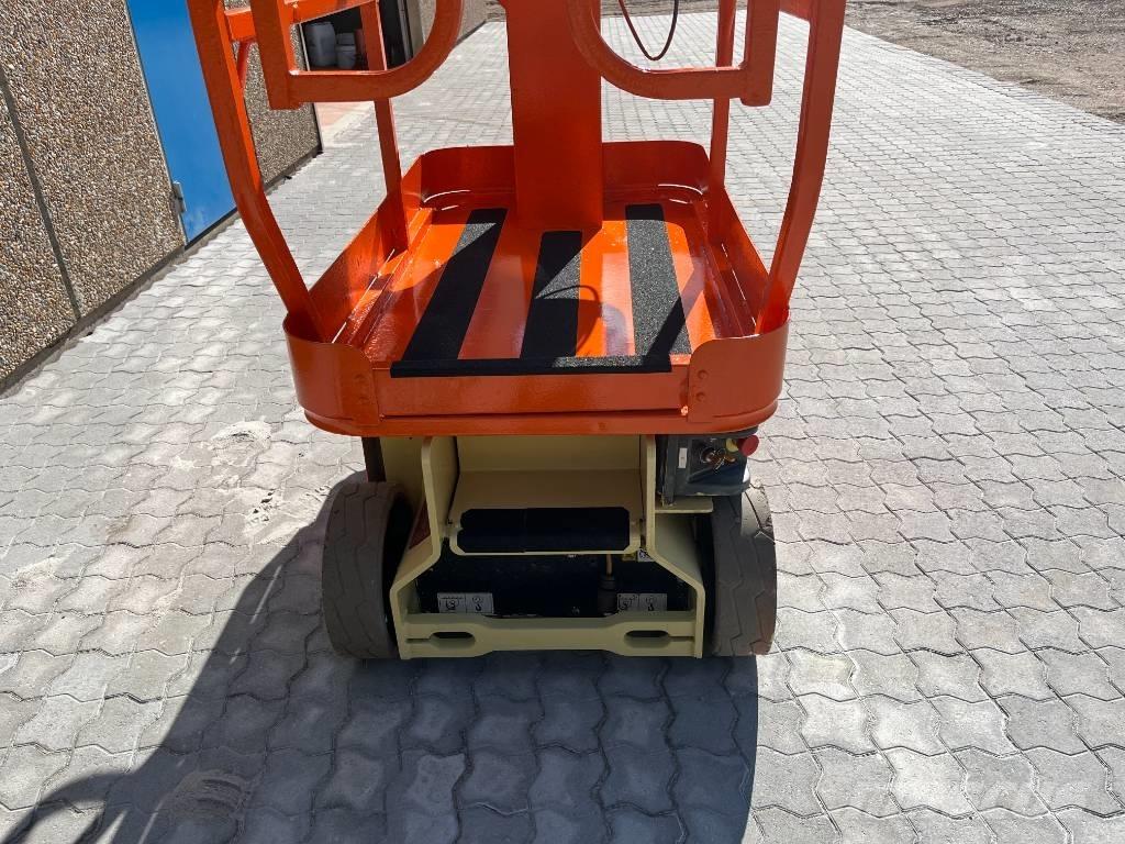 JLG 1230 ES Podnośniki masztowe