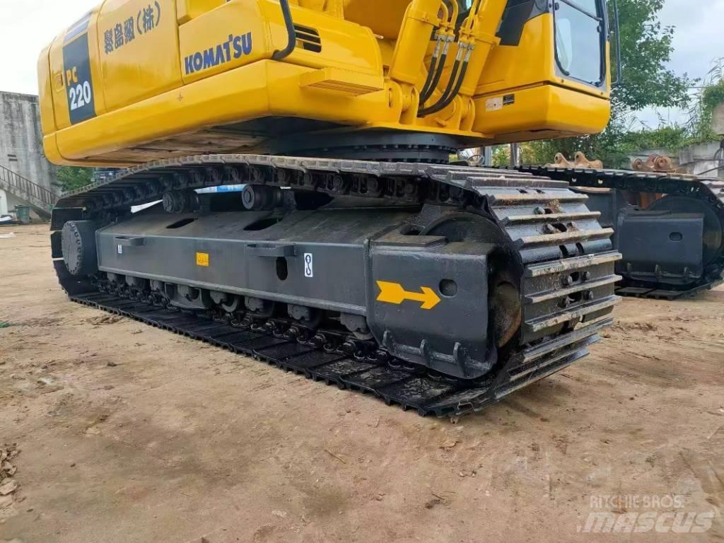 Komatsu PC 220 Koparki gąsienicowe